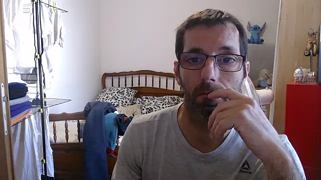 steph19x5 online show from 10/26/25, 08:42