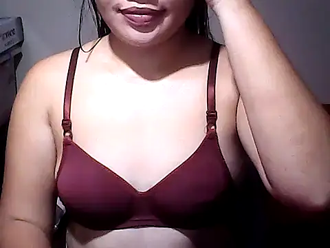 Snapshot of Hot_Aryelle20 chatting on 03/24/26, 06:18 Hot Aryelle20 online show from 03/24/26, 06:18