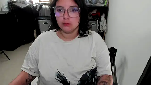 aika-dreams online show from 11/06/25, 01:34