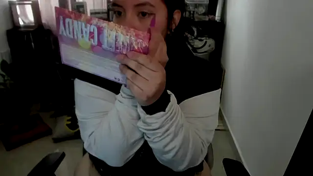 Snapshot of aika-dreams chatting on 05/26/26, 01:29 aika-dreams online show from 05/26/26, 01:29