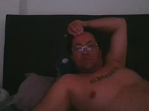 Snapshot of JJ18vader chatting on 11/05/25, 07:58 JJ18vader online show from 11/05/25, 07:58