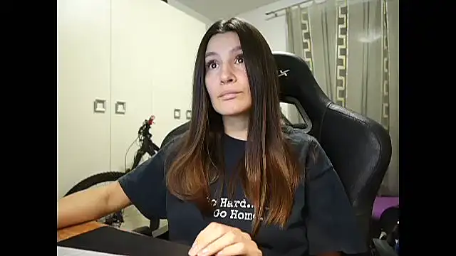 Snapshot of GodlyTheia chatting on 12/01/24, 05:57 GodlyTheia online show from 12/01/24, 05:57