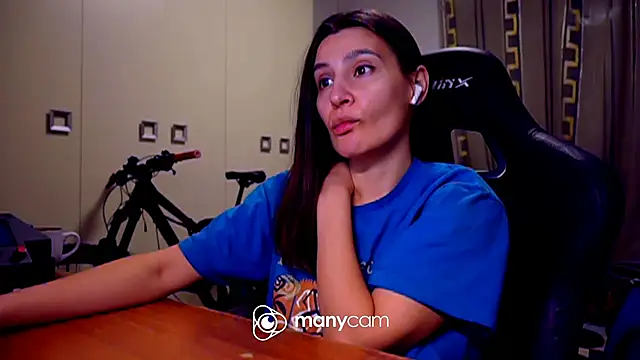 Snapshot of GodlyTheia chatting on 03/02/25, 06:40 GodlyTheia online show from 03/02/25, 06:40