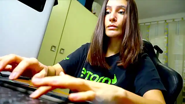 Snapshot of GodlyTheia chatting on 01/10/26, 11:01 GodlyTheia online show from 01/10/26, 11:01