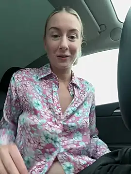 Snapshot of CutieEmy chatting on 12/25/24, 02:34 CutieEmy online show from 12/25/24, 02:34