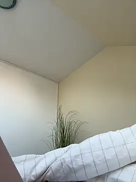 Snapshot of CutieEmy chatting on 02/16/25, 11:38 CutieEmy online show from 02/16/25, 11:38