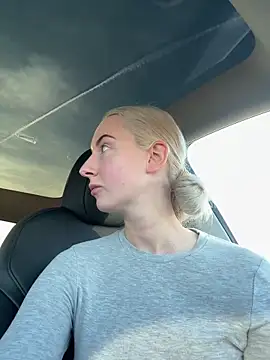 Snapshot of CutieEmy chatting on 02/19/25, 02:55 CutieEmy online show from 02/19/25, 02:55