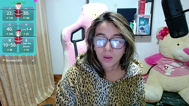 Maggie Fox3 online show from 12/28/24, 03:37