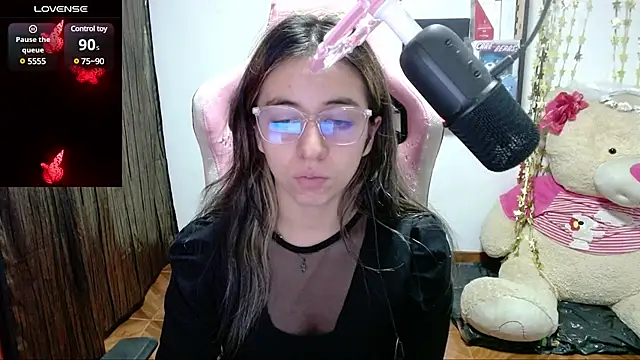 Maggie Fox3 online show from 02/17/25, 01:36