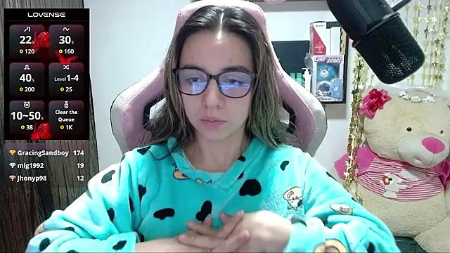 Maggie Fox3 online show from 02/24/25, 06:05