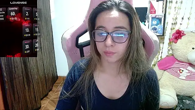 Maggie Fox3 online show from 03/23/25, 01:53