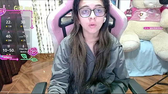 Maggie Fox3 online show from 10/10/25, 11:48