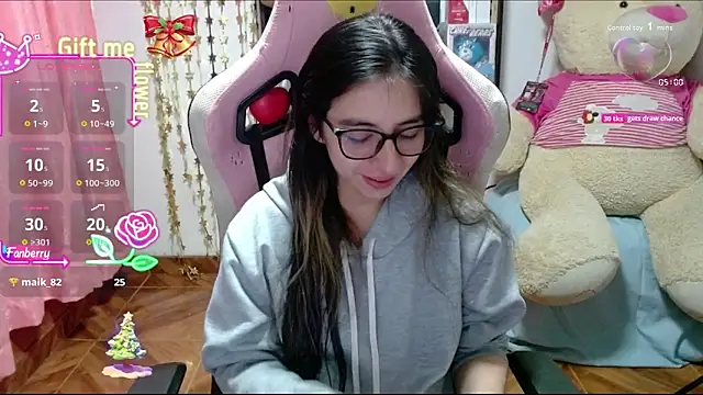 Maggie Fox3 online show from 11/13/25, 02:21