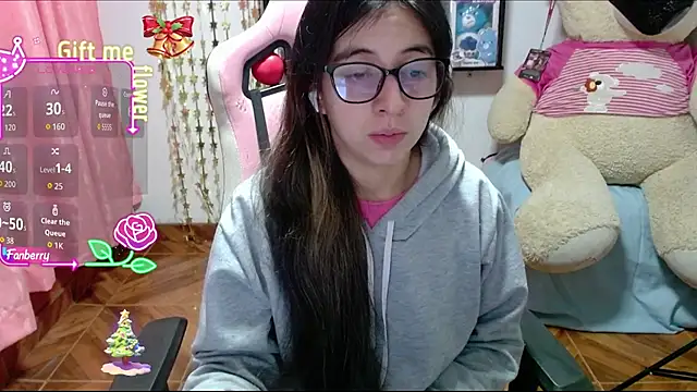 Maggie Fox3 online show from 11/17/25, 01:55