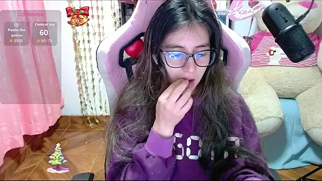 Maggie Fox3 online show from 11/22/25, 12:31