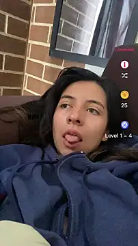 Maggie Fox3 online show from 04/30/26, 03:18