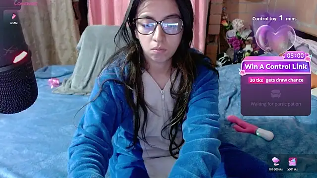 Maggie Fox3 online show from 05/01/26, 02:27