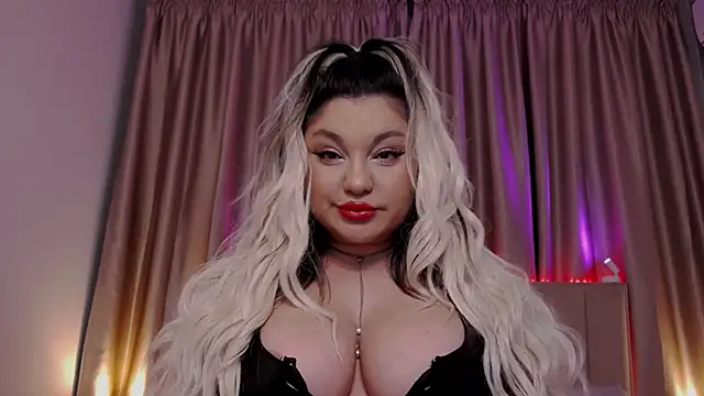 Larissa K online show from 11/06/25, 04:41