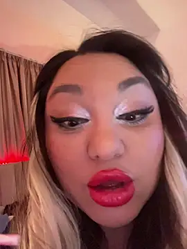 Larissa K online show from 11/14/25, 05:28