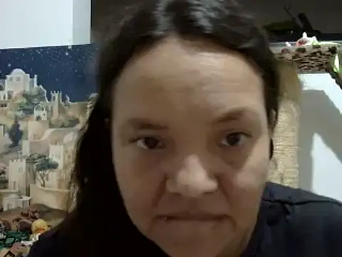 Snapshot of ElizabethMartinez chatting on 01/01/25, 06:27 ElizabethMartinez online show from 01/01/25, 06:27