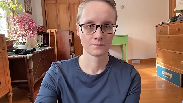 Snapshot of LeahWilde chatting on 02/15/25, 03:06 LeahWilde online show from 02/15/25, 03:06