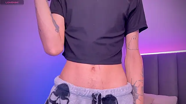 Varya Ferreira online show from 12/17/24, 01:05