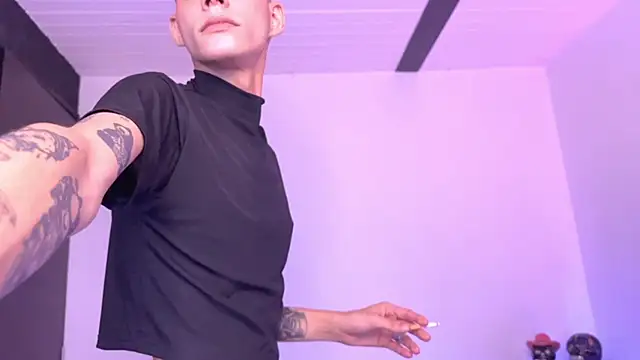 Varya Ferreira online show from 01/07/25, 04:18