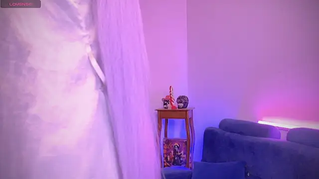 Varya Ferreira online show from 02/14/25, 04:58