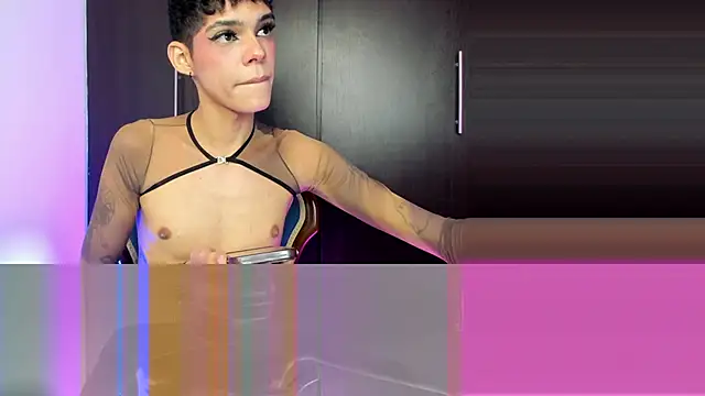 Varya Ferreira online show from 11/14/25, 01:48