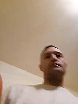 Snapshot of enricso chatting on 02/24/25, 02:37 enricso online show from 02/24/25, 02:37