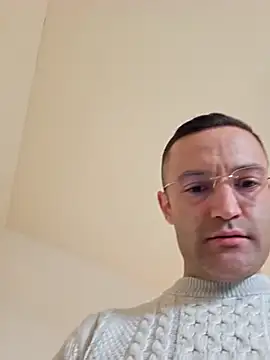 Snapshot of enricso chatting on 03/20/25, 03:04 enricso online show from 03/20/25, 03:04