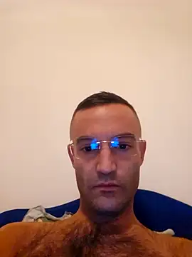 Snapshot of enricso chatting on 09/13/25, 07:08 enricso online show from 09/13/25, 07:08