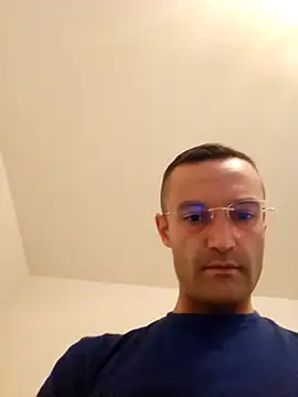 Snapshot of enricso chatting on 09/21/25, 12:18 enricso online show from 09/21/25, 12:18