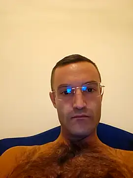 Snapshot of enricso chatting on 09/25/25, 12:53 enricso online show from 09/25/25, 12:53