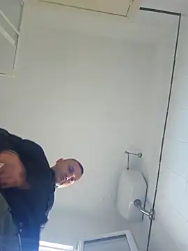 Snapshot of enricso chatting on 09/28/25, 12:32 enricso online show from 09/28/25, 12:32