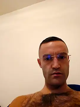 Snapshot of enricso chatting on 09/30/25, 12:43 enricso online show from 09/30/25, 12:43