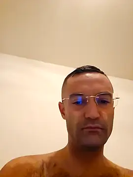 Snapshot of enricso chatting on 10/01/25, 06:52 enricso online show from 10/01/25, 06:52