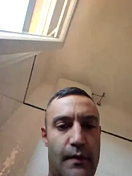 Snapshot of enricso chatting on 10/16/25, 03:13 enricso online show from 10/16/25, 03:13