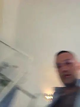 Snapshot of enricso chatting on 04/19/26, 01:10 enricso online show from 04/19/26, 01:10