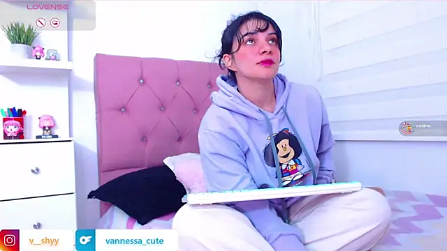 Vannessa  Shy online show from 10/04/25, 01:03