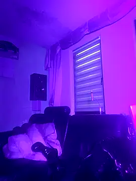 Crystalbitchx online show from 09/27/25, 05:56