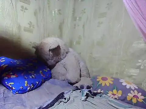 Snapshot of Alora-shine chatting on 02/03/25, 08:02 Alora-shine online show from 02/03/25, 08:02