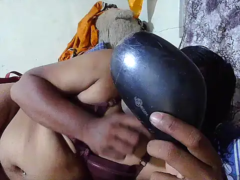 Snapshot of Alora-shine chatting on 03/28/26, 06:51 Alora-shine online show from 03/28/26, 06:51