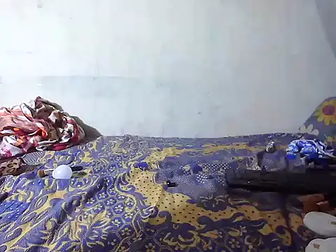 Snapshot of Alora-shine chatting on 05/01/26, 11:09 Alora-shine online show from 05/01/26, 11:09