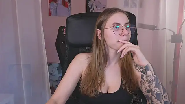  AnnaStark  online show from 12/13/24, 11:39