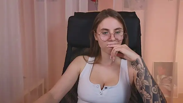  AnnaStark  online show from 12/25/24, 06:52