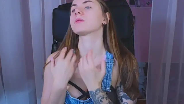  AnnaStark  online show from 01/03/25, 08:22