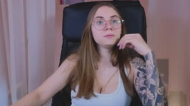  AnnaStark  online show from 01/04/25, 08:37