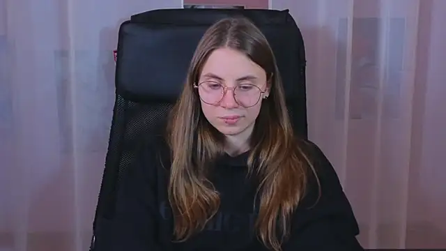  AnnaStark  online show from 03/06/25, 12:21