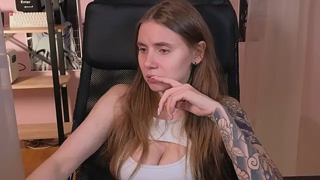  AnnaStark  online show from 09/27/25, 08:14